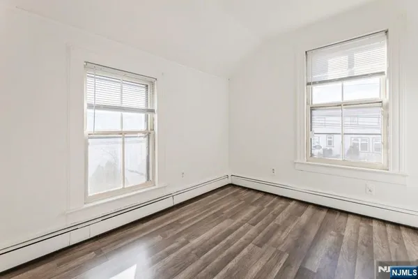 $4,000 | 21 Central Avenue, Tenafly, NJ 07670