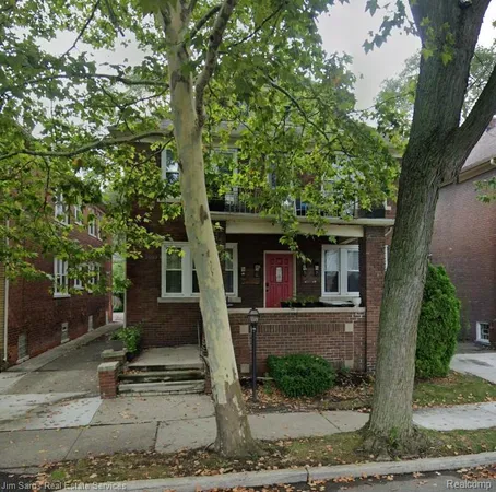 $1,300 | 837 Beaconsfield Avenue, Grosse Pointe Park, MI 48230