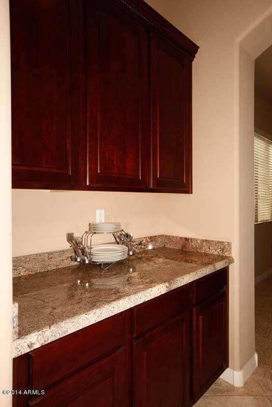 6253 South Rochester Drive Gilbert, AZ 85298 - Photo 17 of 54 Kitchen-Butlers Pantry