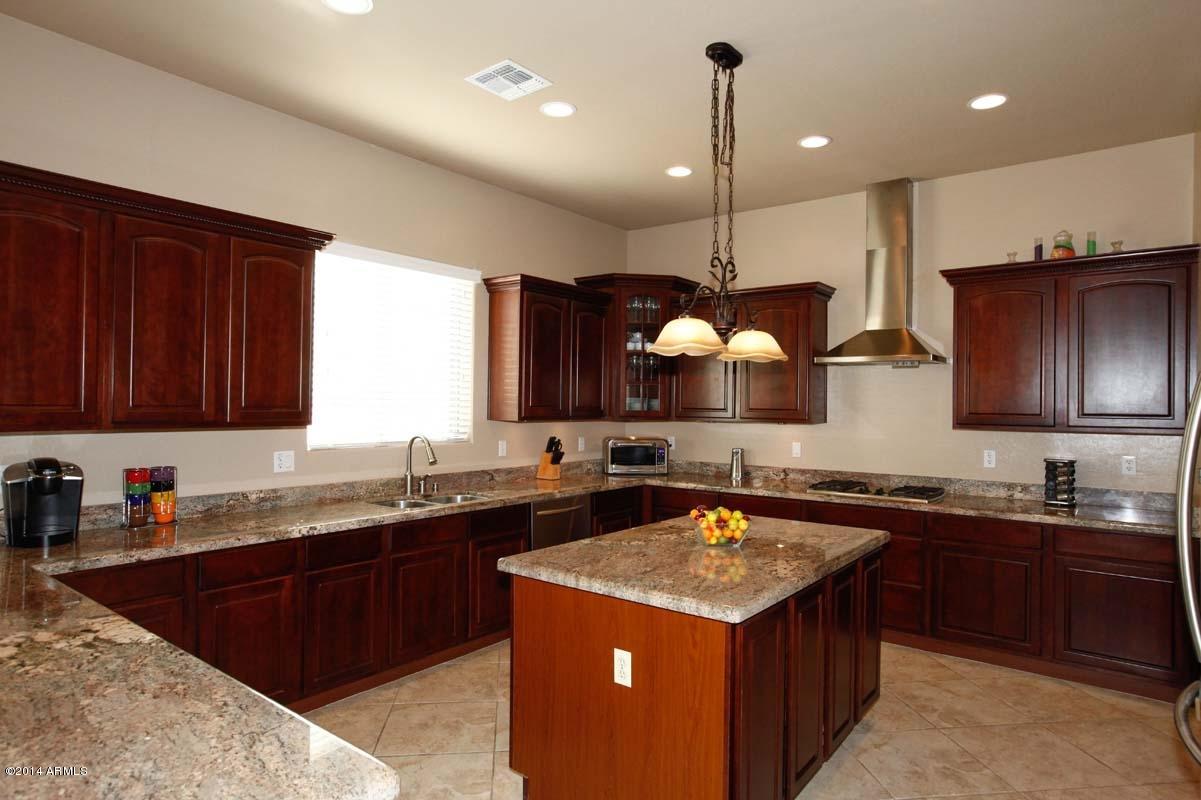 6253 South Rochester Drive Gilbert, AZ 85298 - Photo 3 of 54 Kitchen3