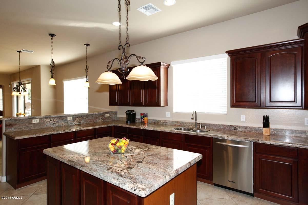 6253 South Rochester Drive Gilbert, AZ 85298 - Photo 4 of 54 Kitchen4