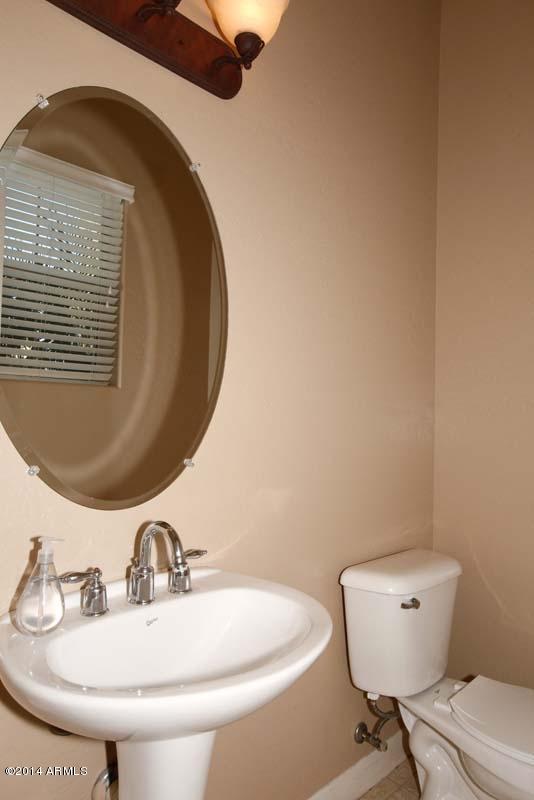 6253 South Rochester Drive Gilbert, AZ 85298 - Photo 43 of 54 Powder Room
