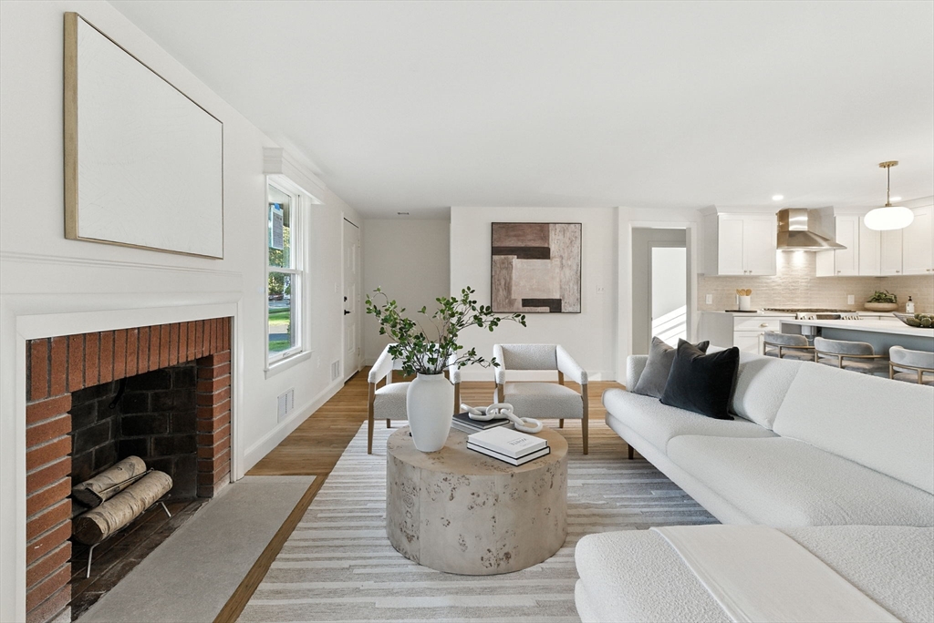 243 Hunting Road Needham, MA 02494 - Photo 5 of 38