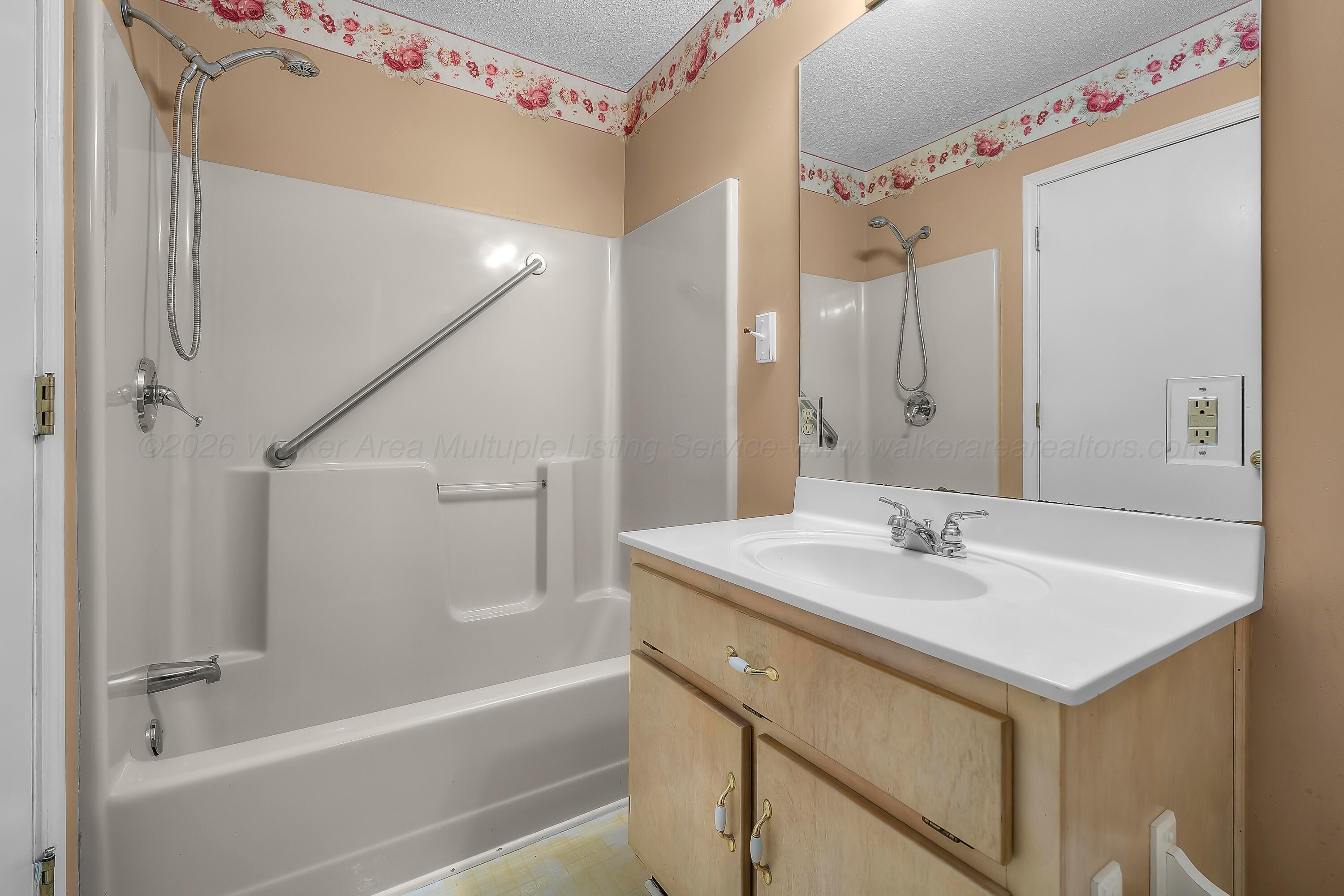 364 Butler Farm Road Nauvoo, AL 35578 - Photo 14 of 21 Bathroom
