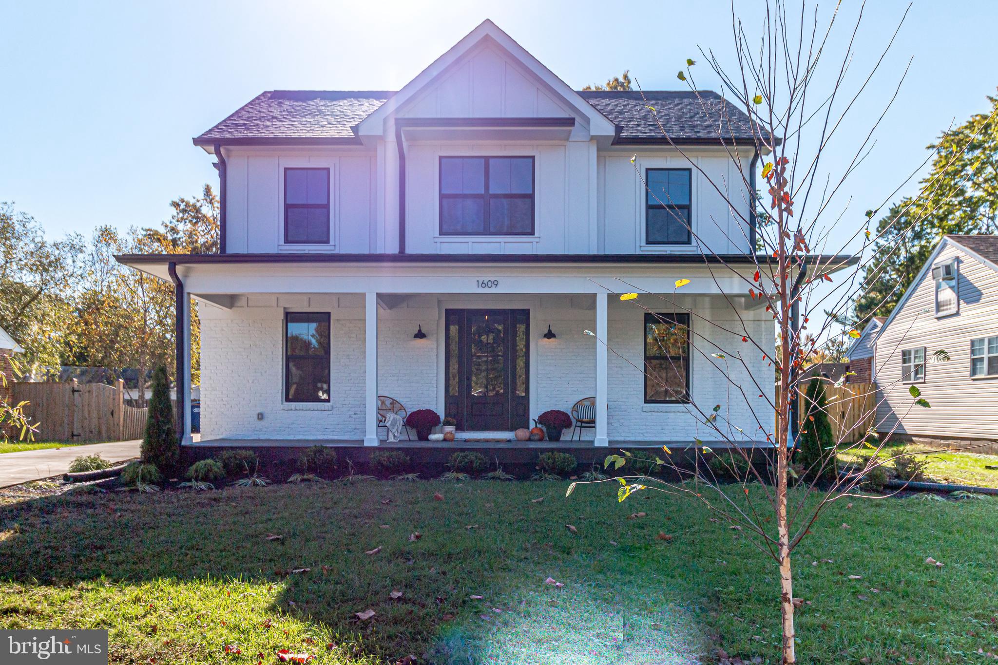 1609 Shenandoah Road Alexandria, VA 22308 - Photo 2 of 102 Perfectly planned landscaping