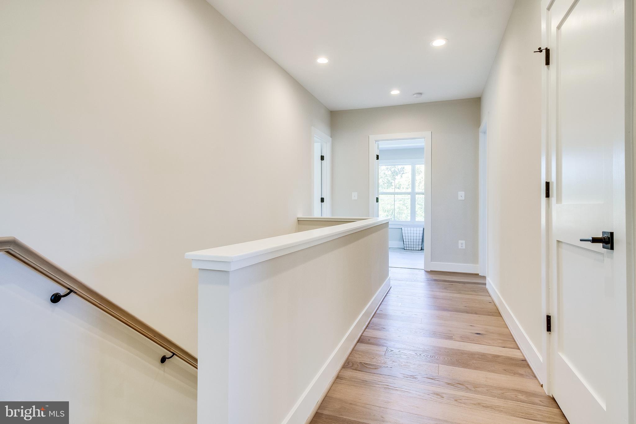 1609 Shenandoah Road Alexandria, VA 22308 - Photo 46 of 102 Main house/upper level landing