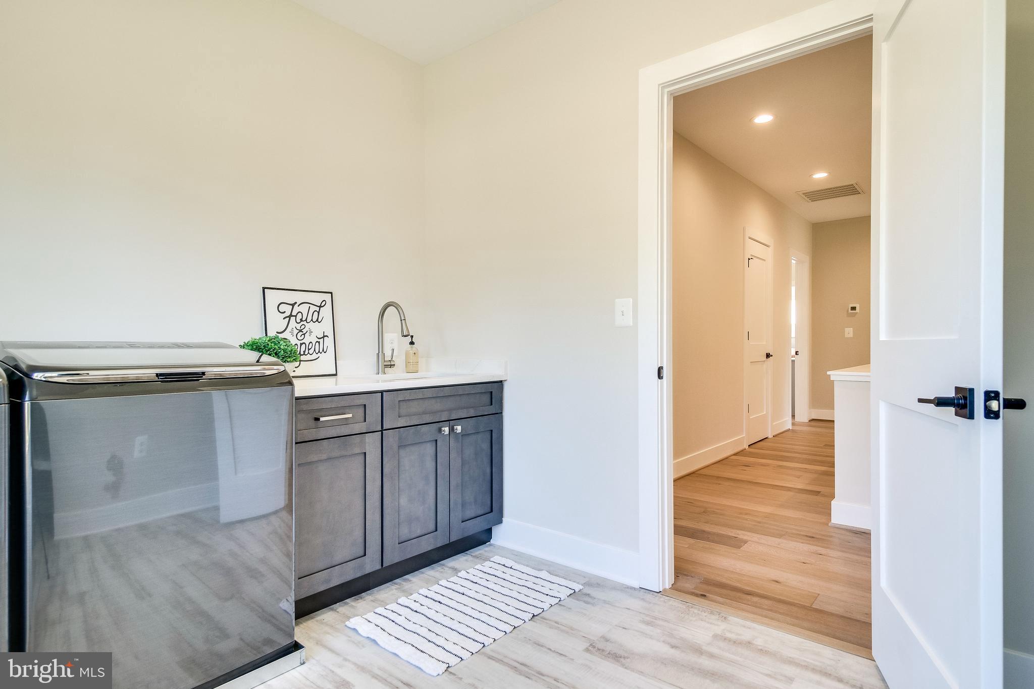 1609 Shenandoah Road Alexandria, VA 22308 - Photo 50 of 102 Laundry room