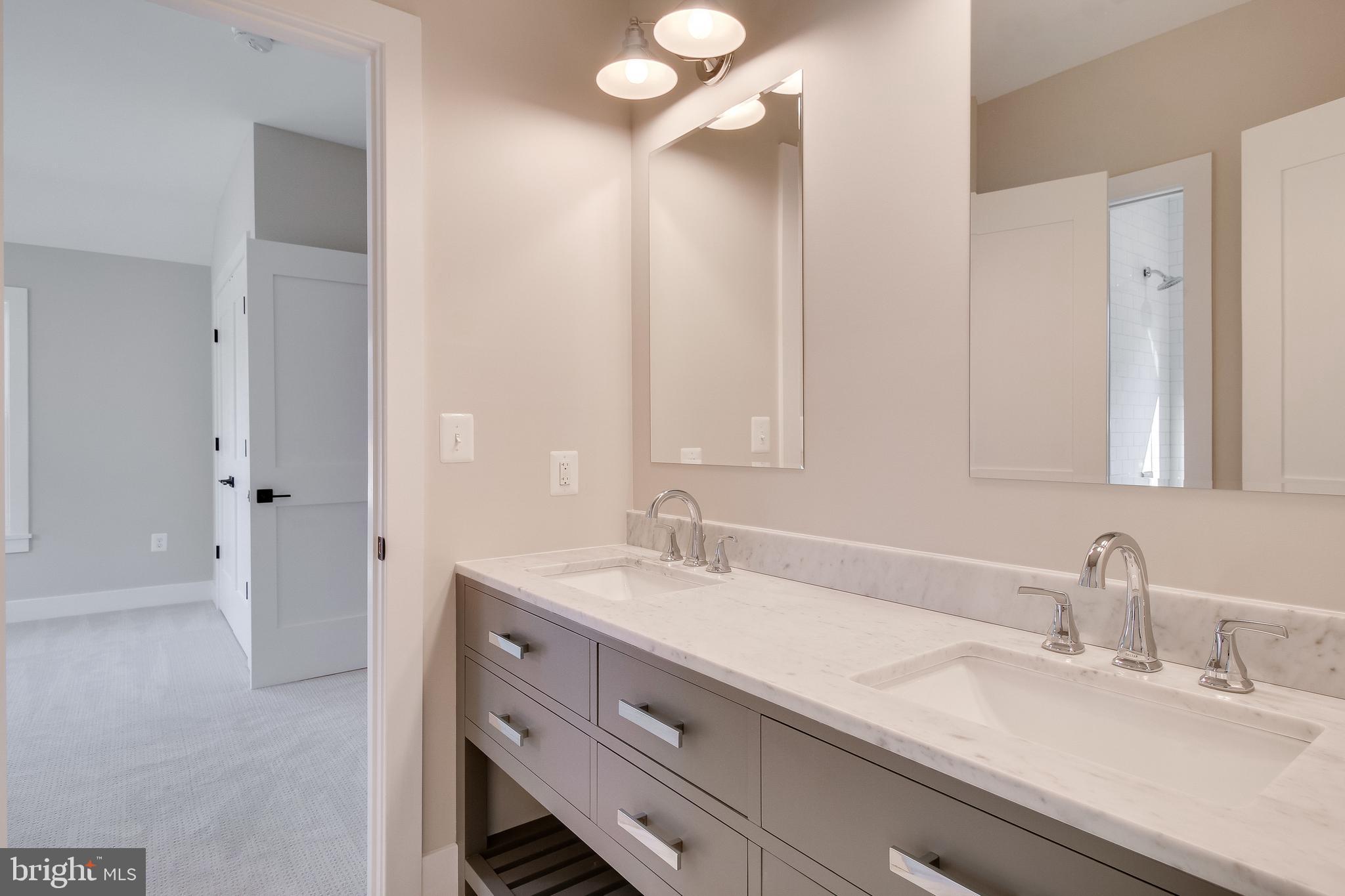 1609 Shenandoah Road Alexandria, VA 22308 - Photo 57 of 102 Jack n Jill full bathroom between bedrooms 1 & 2