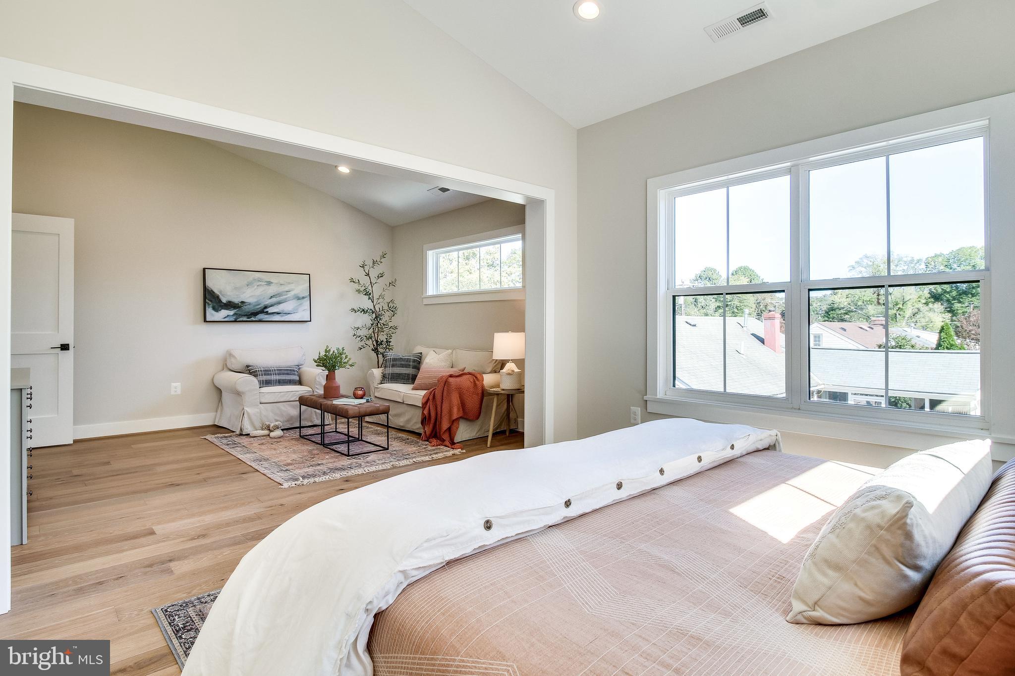 1609 Shenandoah Road Alexandria, VA 22308 - Photo 75 of 102 Master suite