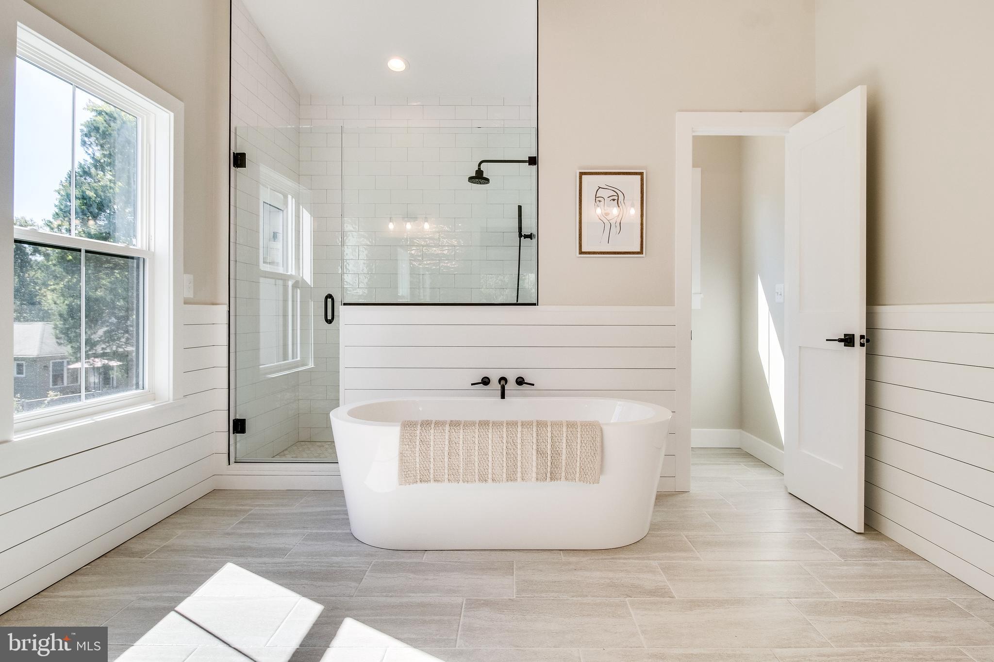 1609 Shenandoah Road Alexandria, VA 22308 - Photo 80 of 102 Soaking tub in master bathroom