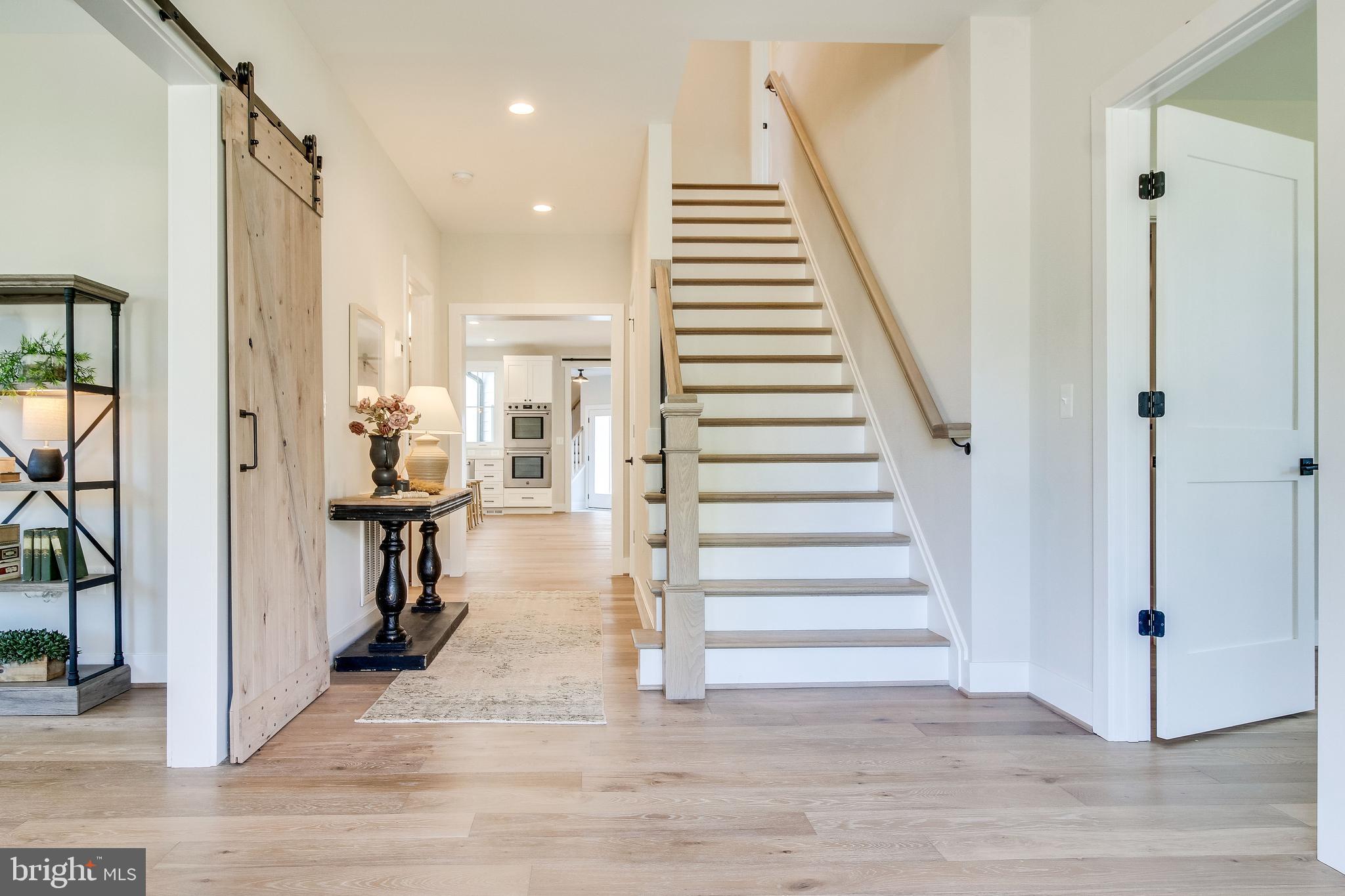 1609 Shenandoah Road Alexandria, VA 22308 - Photo 9 of 102 Staircase to upper level
