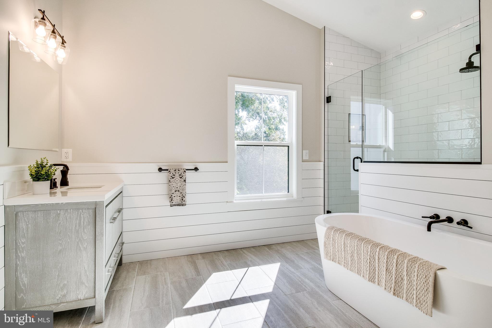 1609 Shenandoah Road Alexandria, VA 22308 - Photo 83 of 102 Master bathroom