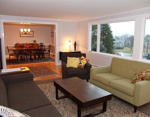 11 Longmeadow Road Cumberland, ME 04110 - Photo 2 of 21 Living Room.