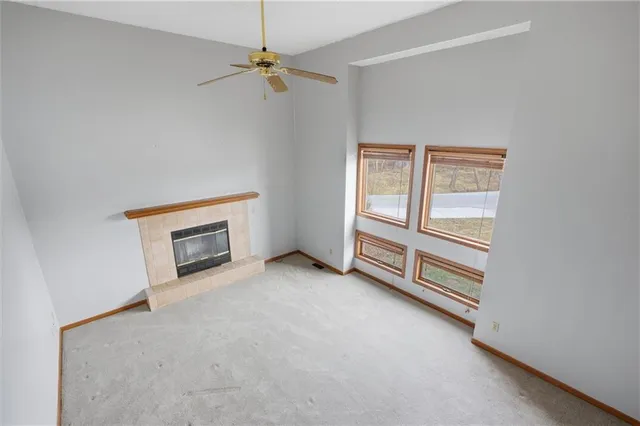 $289,900 | 100 Lakeland Drive, Smithville, MO 64089