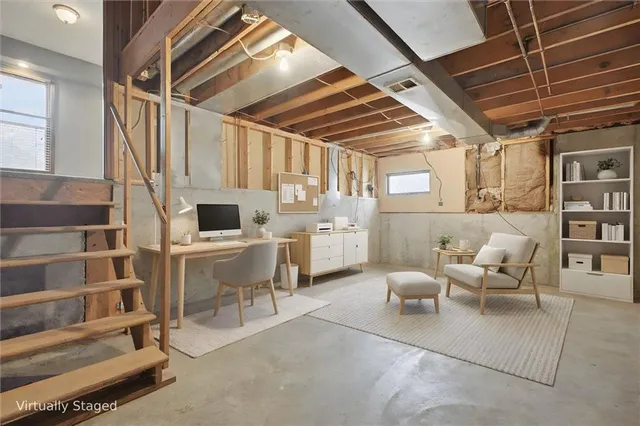 $289,900 | 100 Lakeland Drive, Smithville, MO 64089