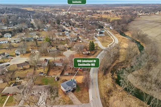 $289,900 | 100 Lakeland Drive, Smithville, MO 64089