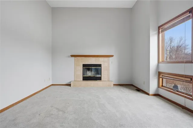 $289,900 | 100 Lakeland Drive, Smithville, MO 64089