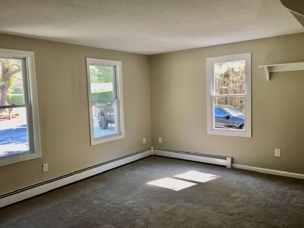 131-133 Chipaway Road Freetown, MA 02717 - Photo 12 of 31 Gallery Image 12