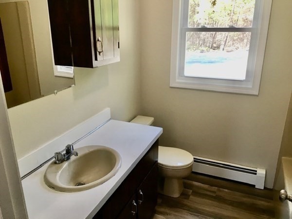 131-133 Chipaway Road Freetown, MA 02717 - Photo 16 of 31 Gallery Image 16