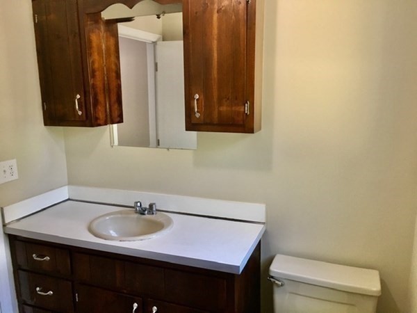 131-133 Chipaway Road Freetown, MA 02717 - Photo 17 of 31 Gallery Image 17