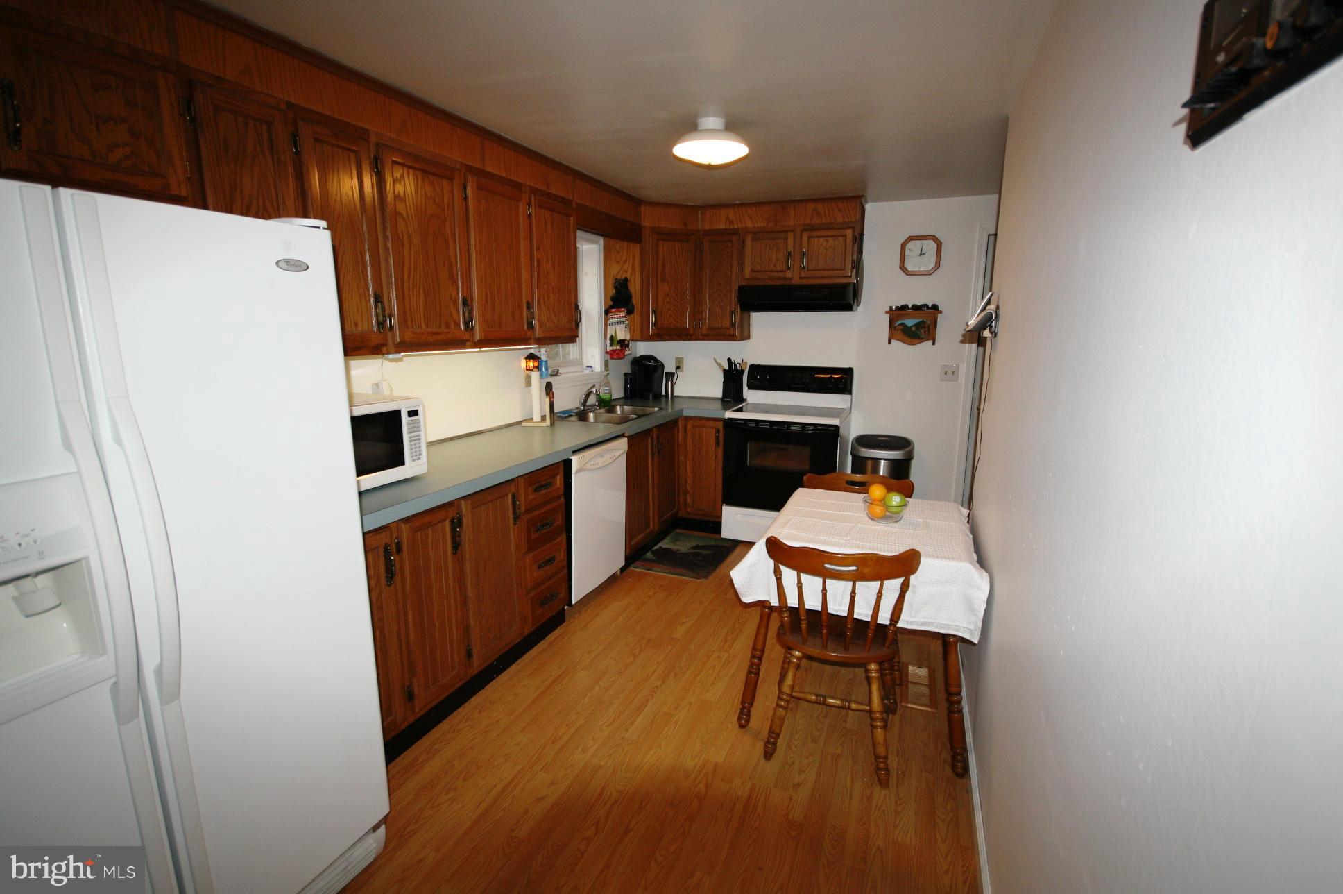 5204 Friendsville Road Friendsville, MD 21531 - Photo 5 of 19 Kitchen