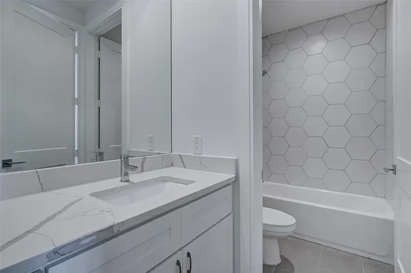 $2,850 | 8926 Spring Knoll Forest Drive, Houston, TX 77080