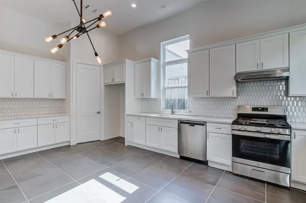 $2,850 | 8926 Spring Knoll Forest Drive, Houston, TX 77080