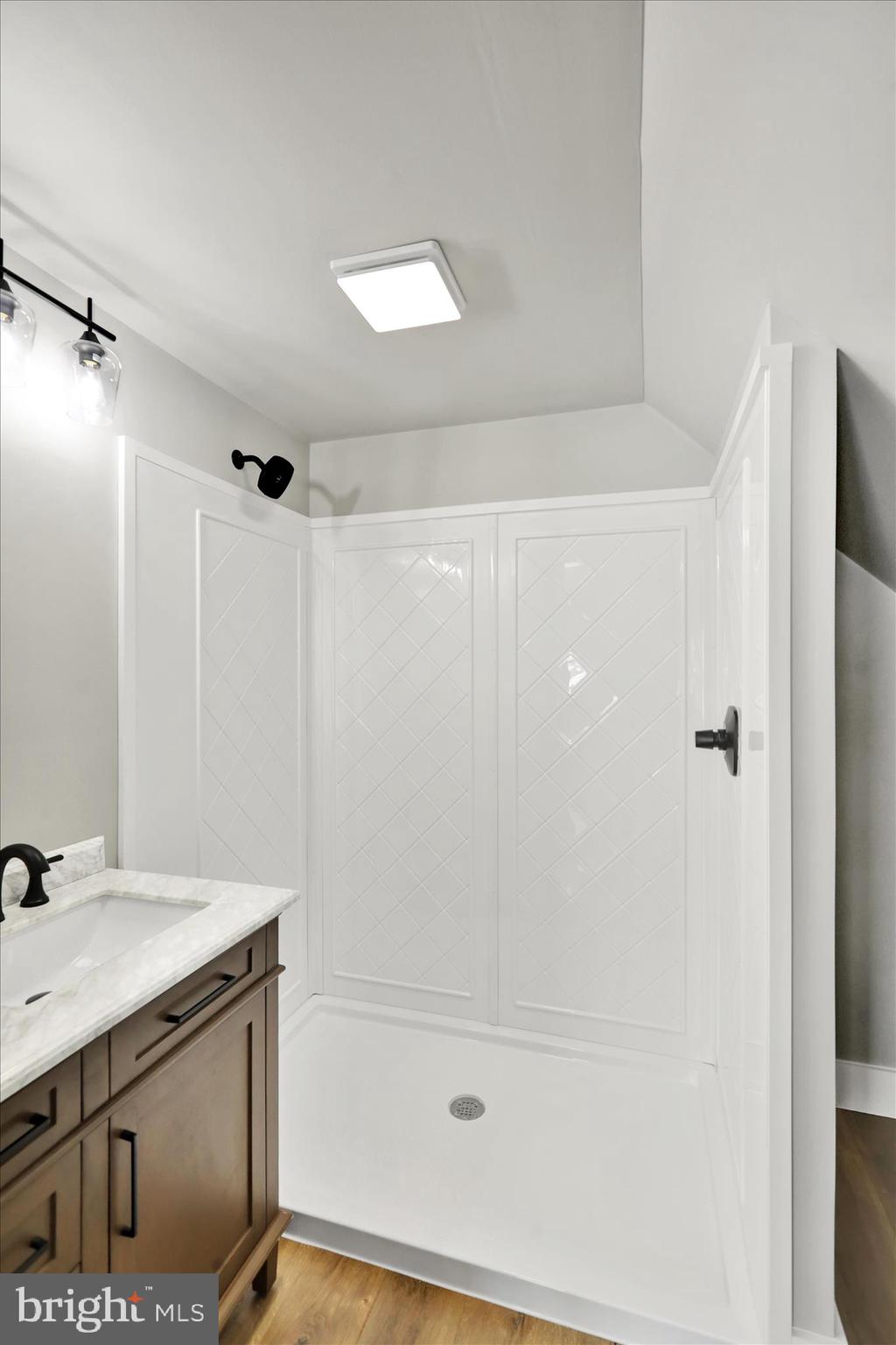 113 Merkel Road Gilbertsville, PA 19525 - Photo 25 of 34 Main Bathroom