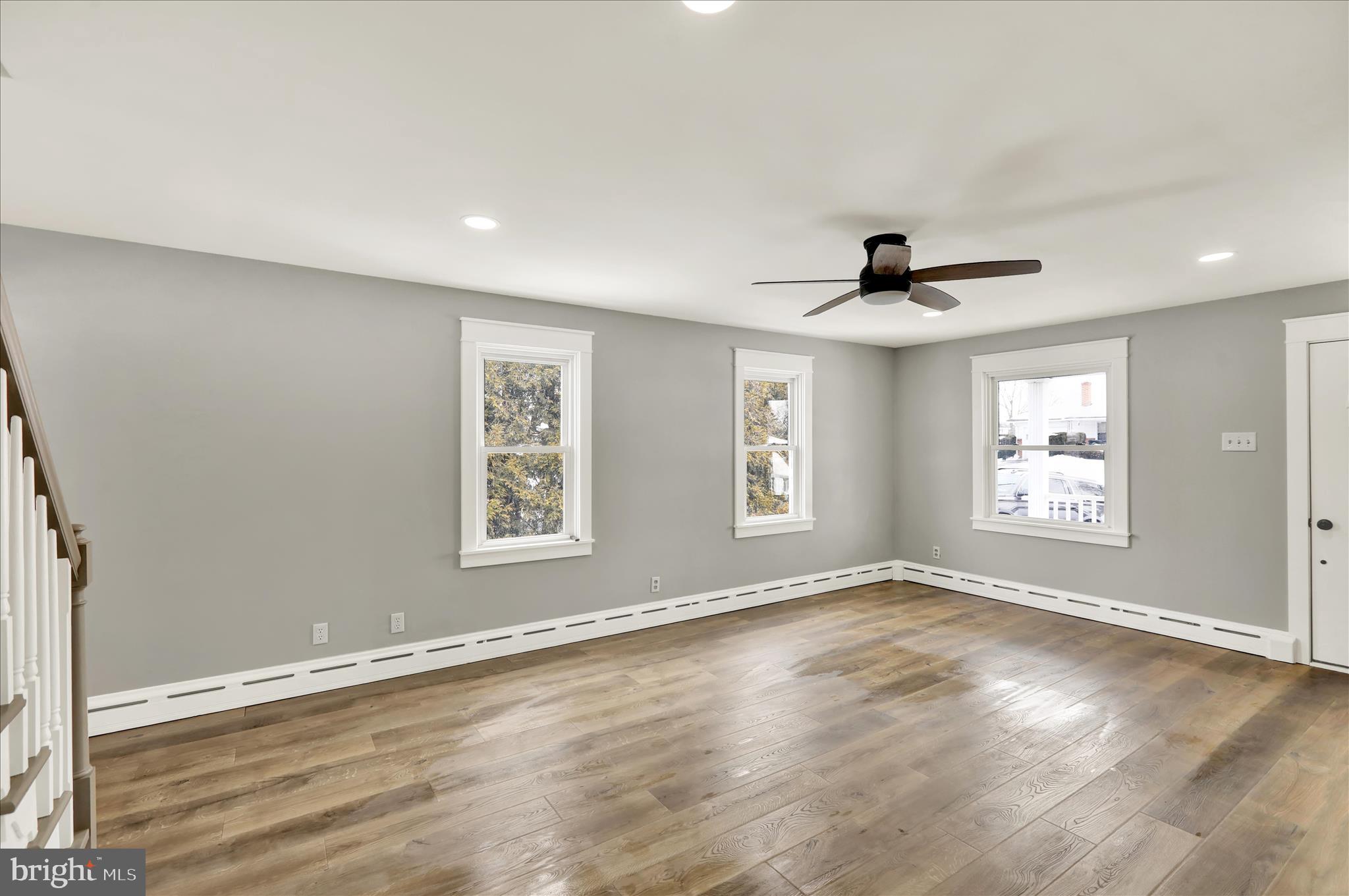 113 Merkel Road Gilbertsville, PA 19525 - Photo 8 of 34 Living room