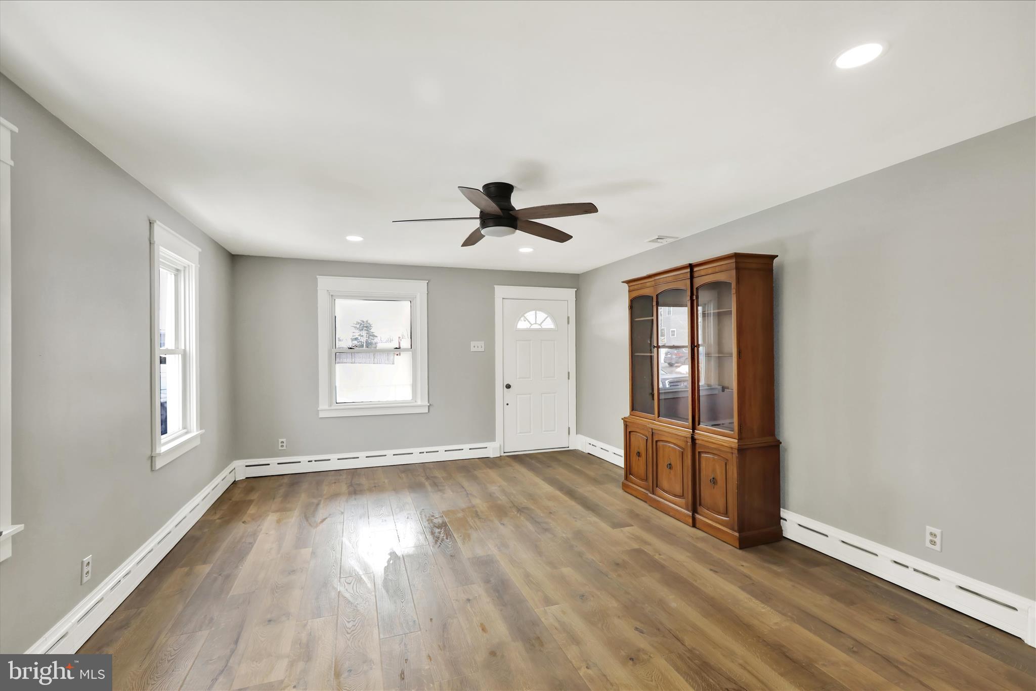 113 Merkel Road Gilbertsville, PA 19525 - Photo 9 of 34 Living room