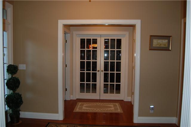 2007 Tamara Court Springfield, TN 37172 - Photo 3 of 20 2nd foyer area that shows the French doors that open up to office and a half bath is to the left and a coat closet to the right.