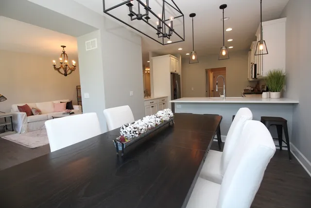 $4,800 | 10727 Clock Tower Drive, Countryside, IL 60525