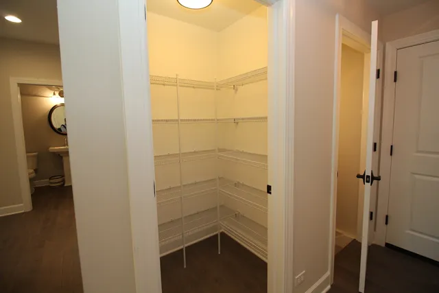 $4,800 | 10727 Clock Tower Drive, Countryside, IL 60525