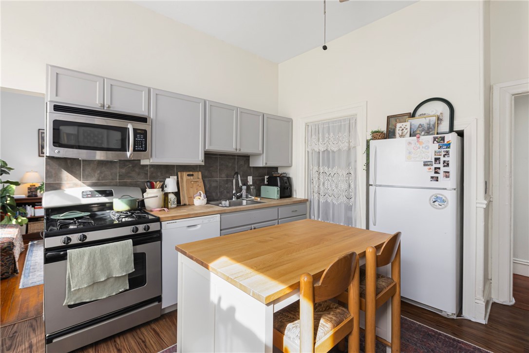 14 Parade Street Providence, RI 02909 - Photo 11 of 49