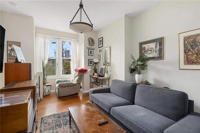 $1,089,000 | 14 Parade Street, Providence, RI 02909