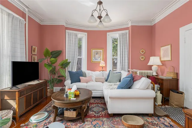 $1,089,000 | 14 Parade Street, Providence, RI 02909