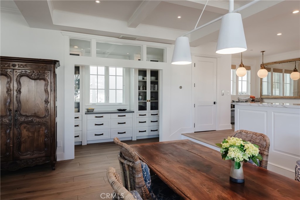 441 3rd Street Manhattan Beach, CA 90266 - Photo 8 of 30 a view of a hallway with cabinet and entryway