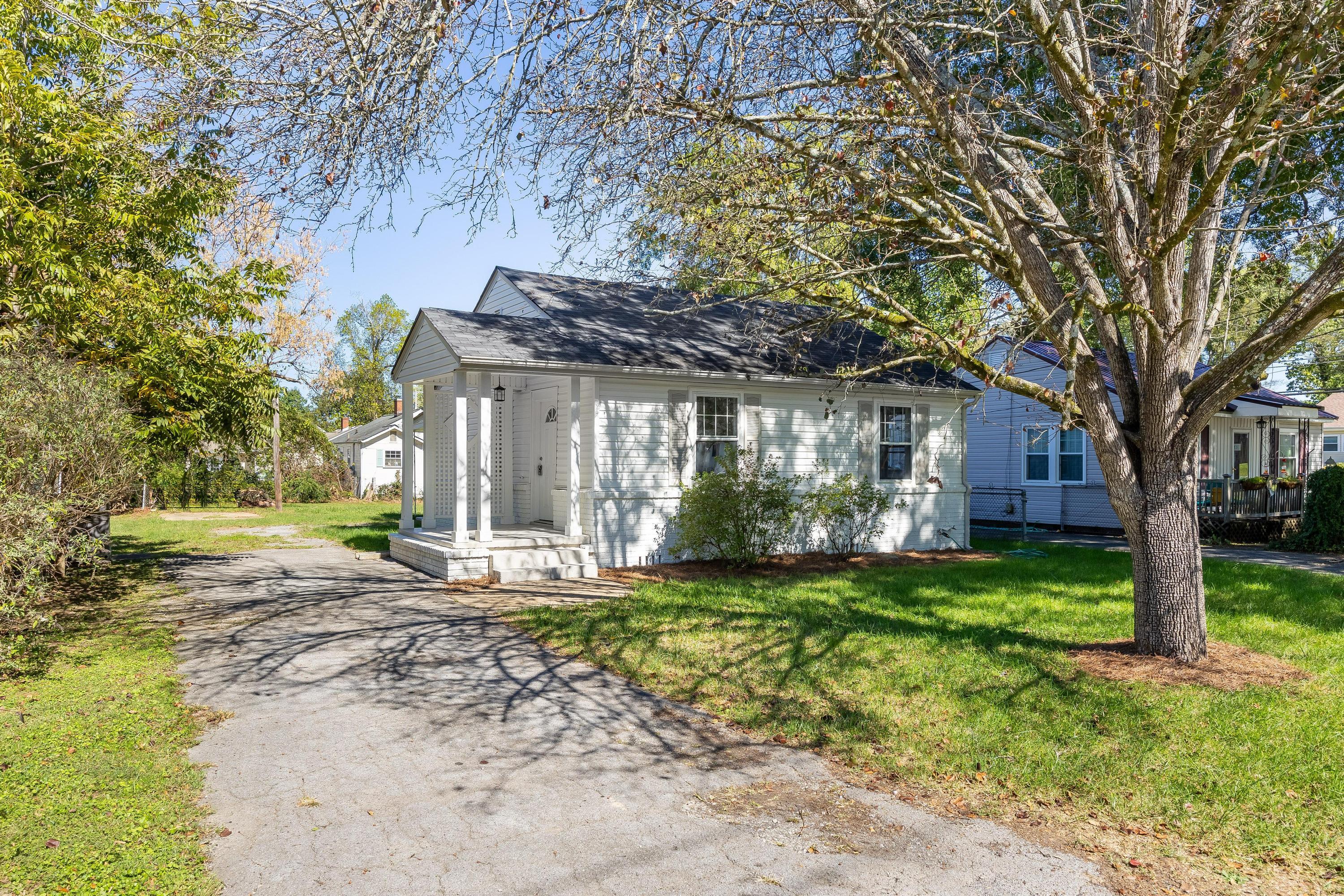 5417 Clemons Road East Ridge, TN 37412 - Photo 3 of 25 2024_10_October_5417_Clemons_Rd_0002