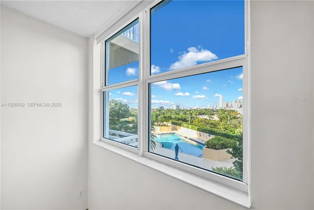 $2,899 | 2475 Brickell Avenue, Unit 703, Miami, FL 33129