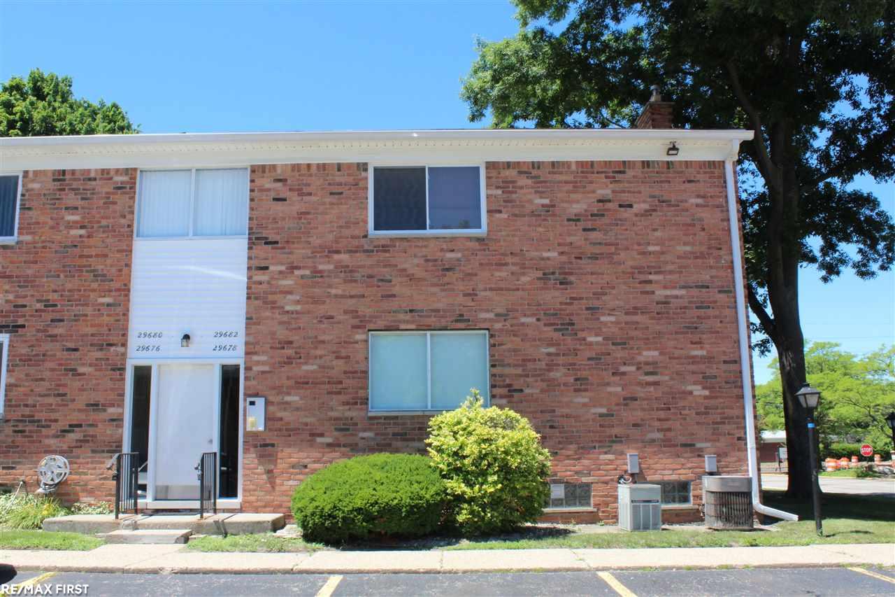 29680 Hoover Road Warren, MI 48093 - Photo 2 of 16