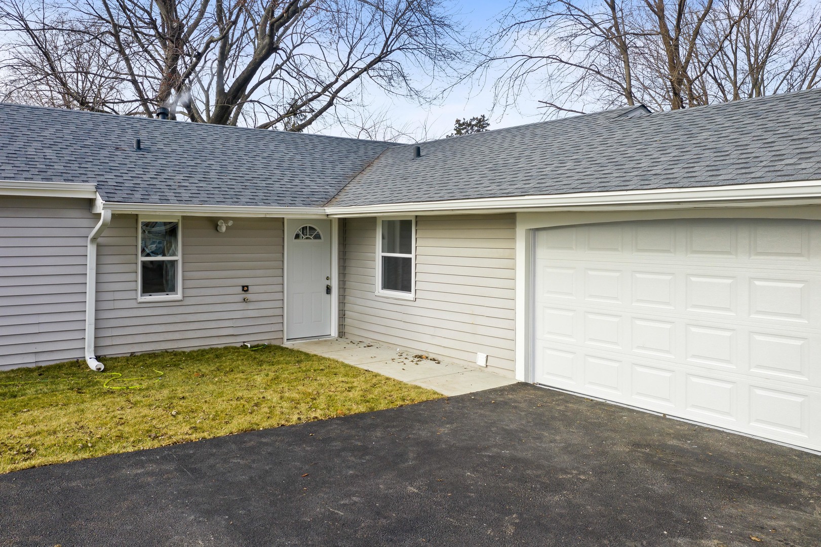 141 Mellbrook Road Bolingbrook, IL 60440 - Photo 4 of 20 a view of a house with a outdoor space