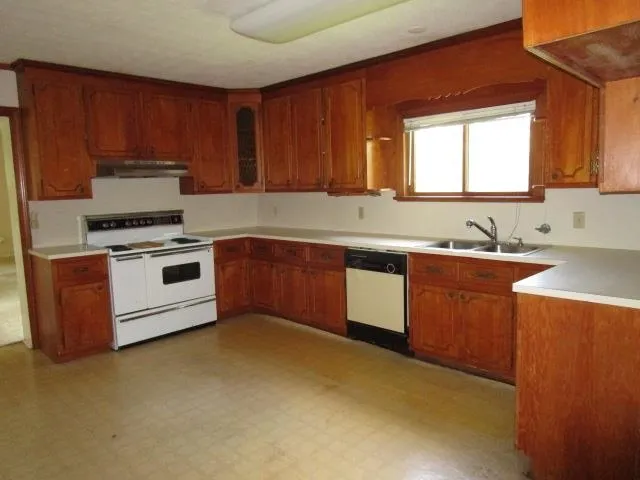 $306,000 | 37 Oak Grove Lane, Nellysford, VA 22958