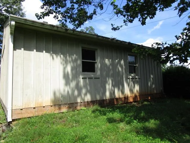 $306,000 | 37 Oak Grove Lane, Nellysford, VA 22958