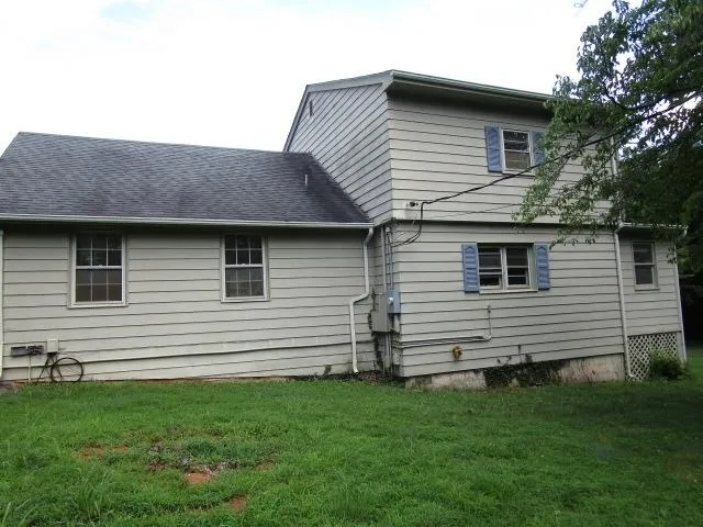$306,000 | 37 Oak Grove Lane, Nellysford, VA 22958