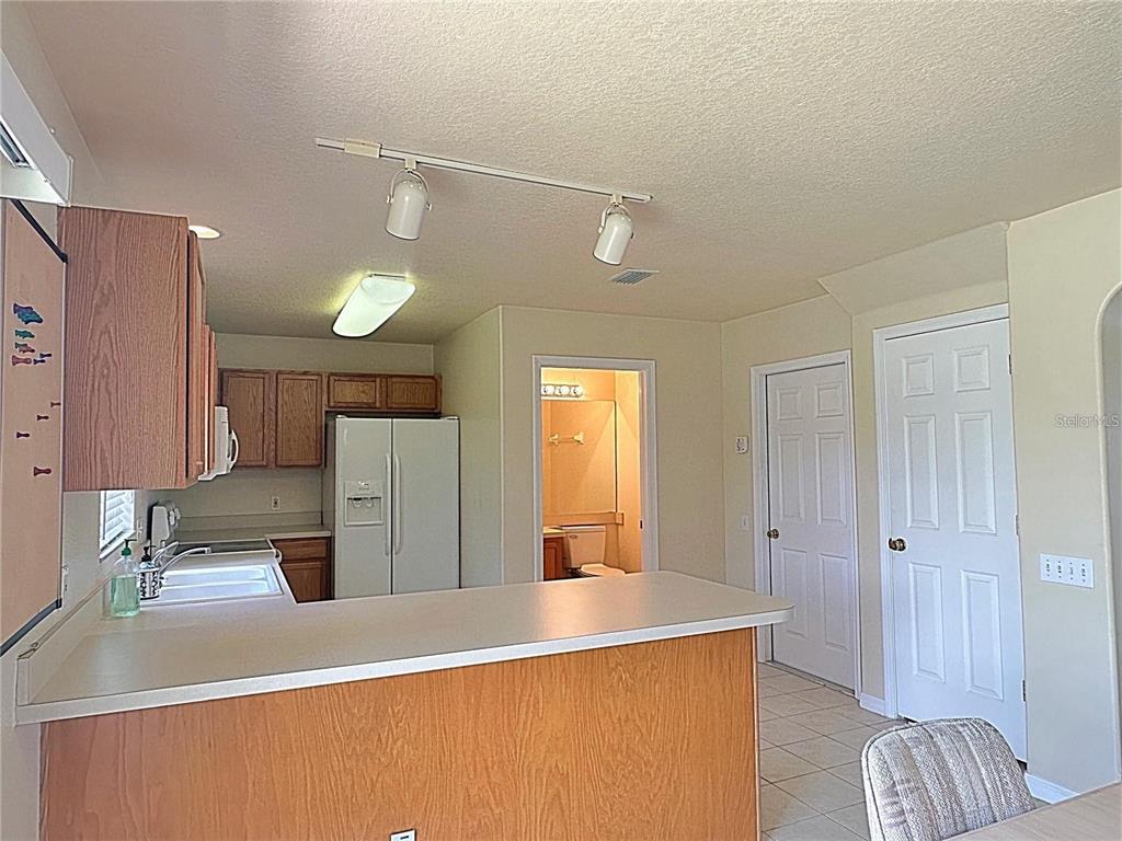 13129 Thoroughbred Loop Largo, FL 33773 - Photo 8 of 34