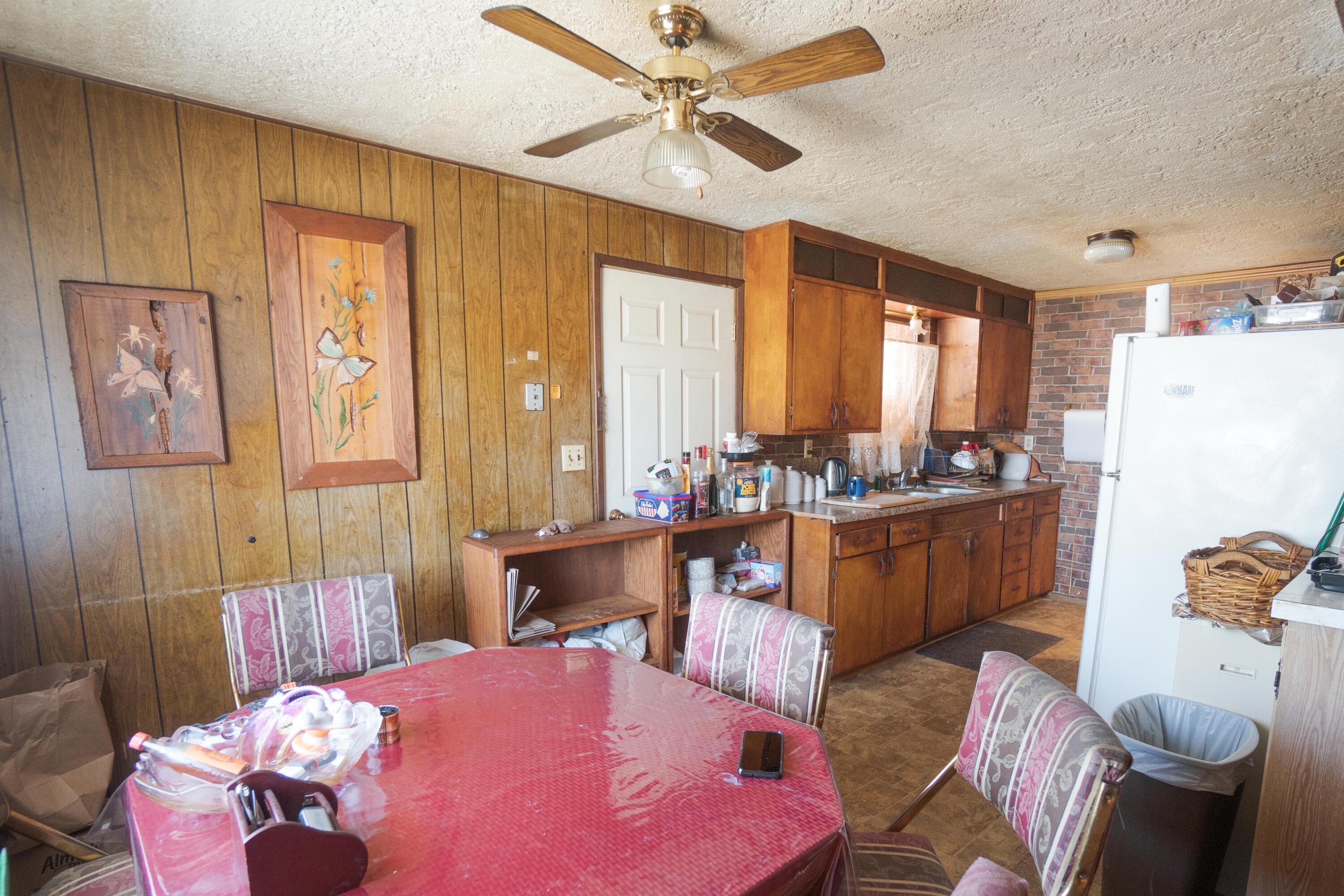 2725 Merriman Road Medford, OR 97501 - Photo 6 of 22 DSC00154