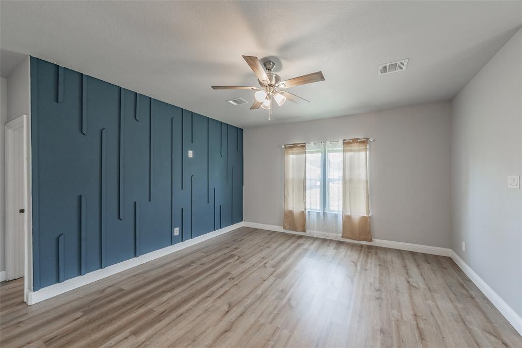 402 Robbins Street Cleburne, TX 76031 - Photo 28 of 40