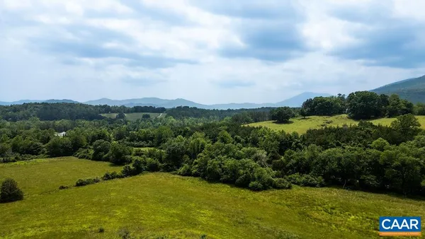 $1,900,000 | 61 Hillside Lane, Afton, VA 22920