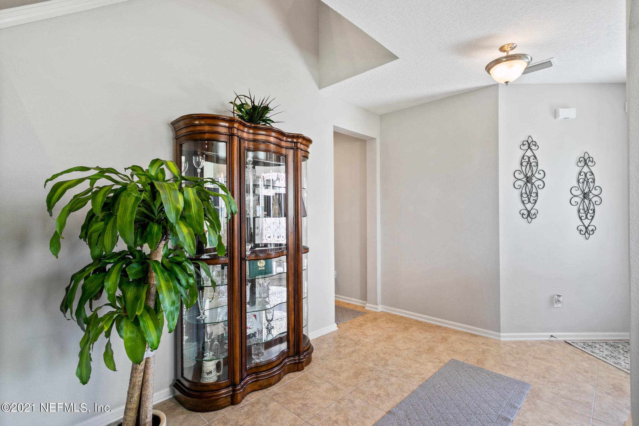 28 Willow Lake Drive St. Augustine, FL 32092 - Photo 10 of 65 Entry Foyer