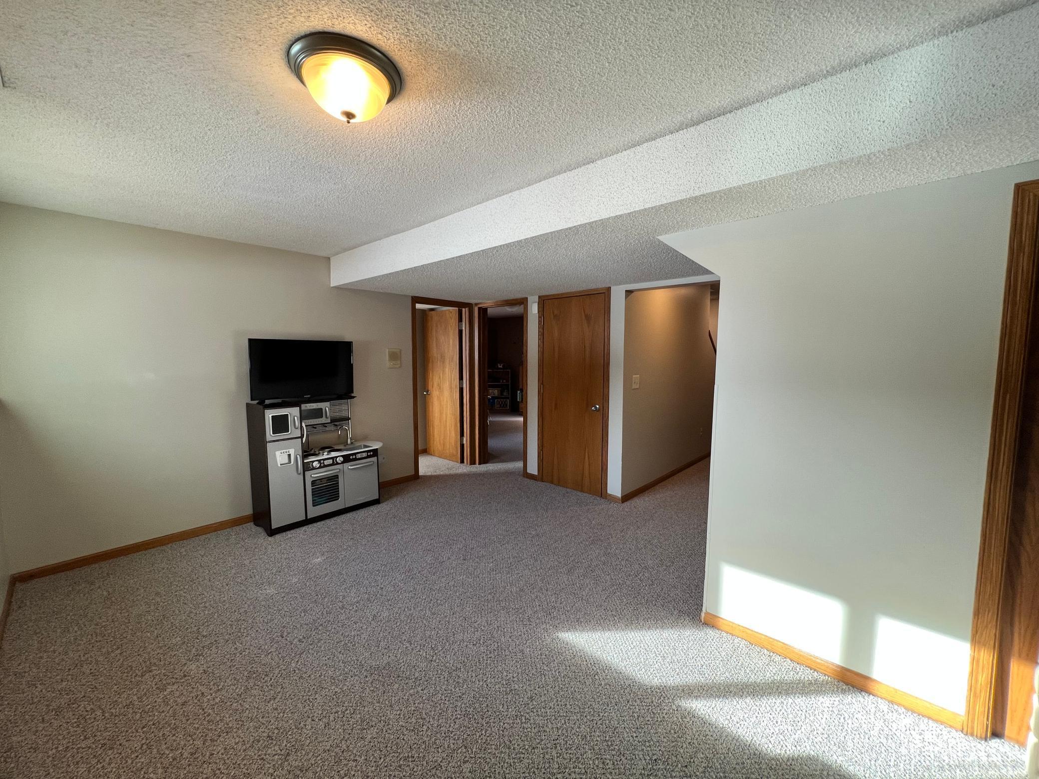 2328 Stanley Lane Northwest Rochester, MN 55901 - Photo 32 of 50 Gallery Image 32